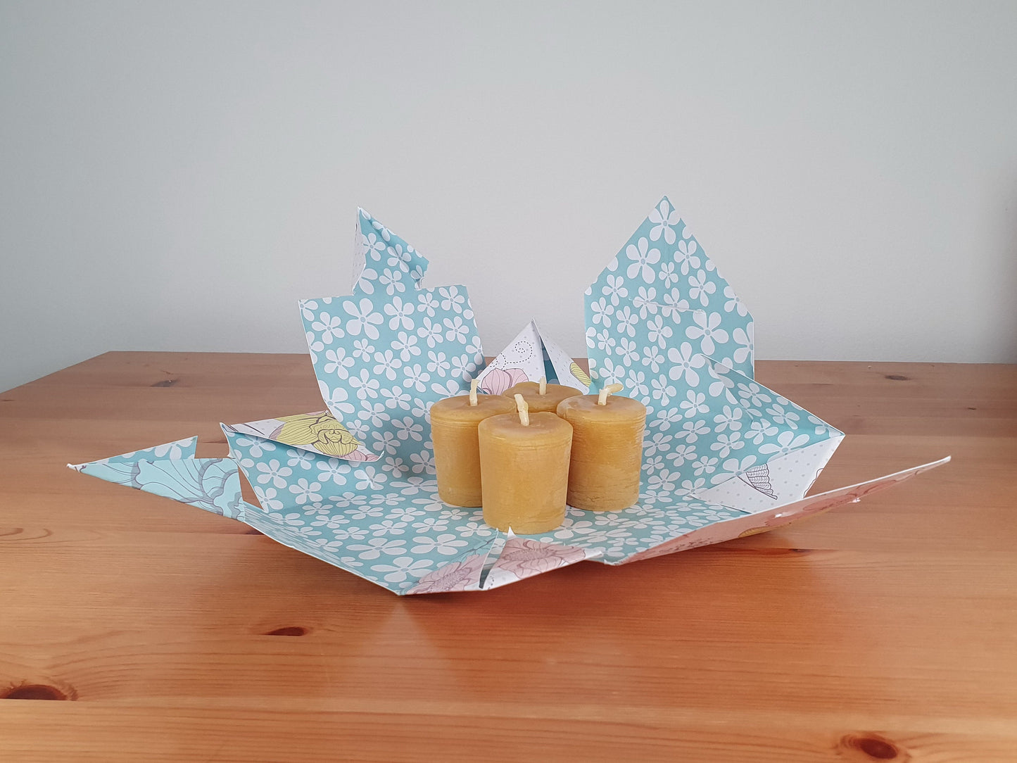 FREE DELIVERY-Pure local beeswax candles in Origami gift box