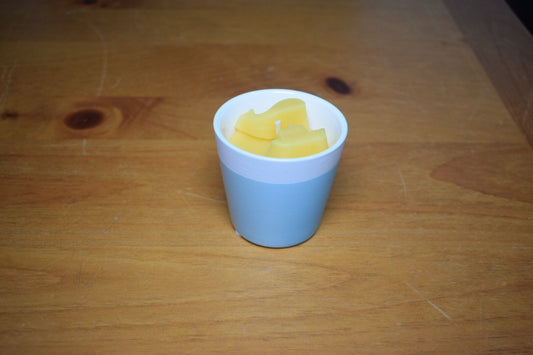 Cute candle designed for a Beach Hut sensation. 100% beeswax, natural and handmade.