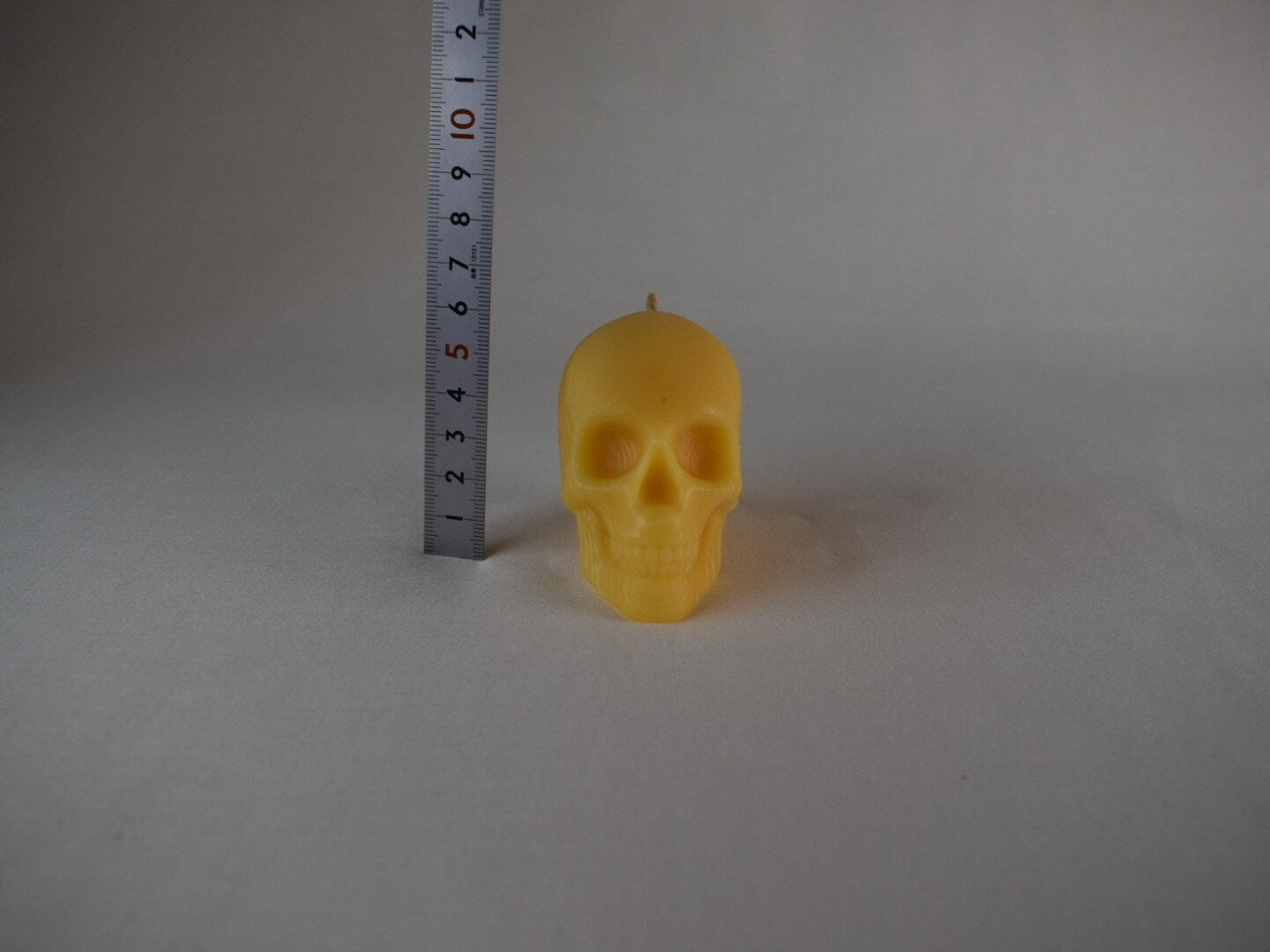 Pure beeswax Halloween skull candle
